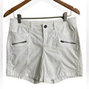 Style & Company: White Cargo Shorts with Decorative Zipper Pockets